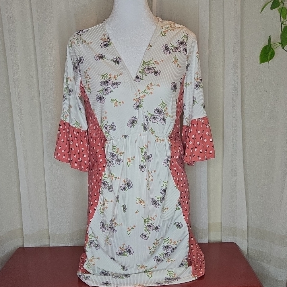 ODDY White and Floral Dress